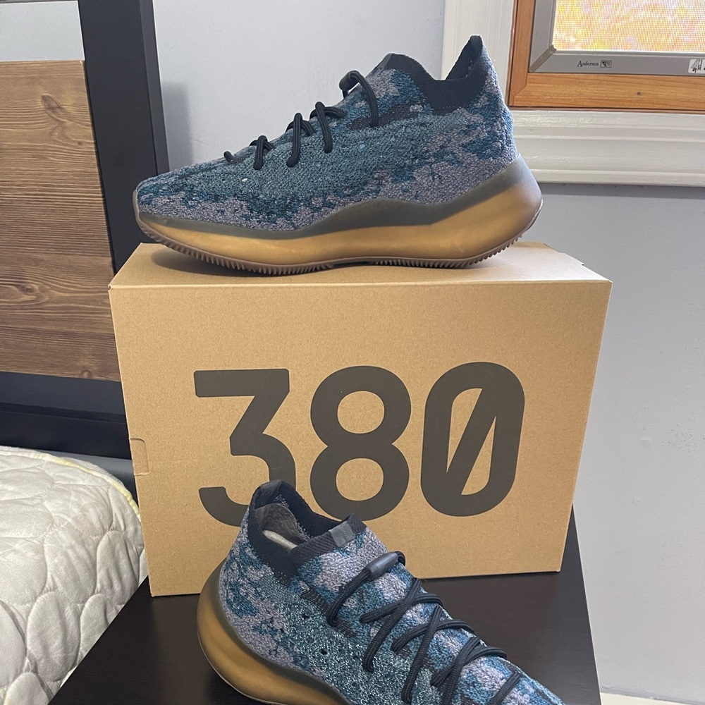 Yeezy Boost 380 Covell - Like new!